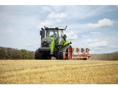 Fendt Traktor "943 Vario MT" 317 kW (431 PS) bei 1.700 min⁻¹