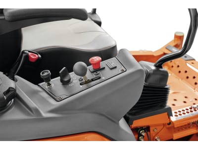 Husqvarna® Aufsitzmäher "Z560X" 17,3 kW (23,5 PS), mit Mähdeck 152 cm, 967 66 97-02 Husqvarna® Aufsitzmäher "Z560X" 17,3 kW (23,5 PS), mit Mähdeck 152 cm, 967 66 97-02