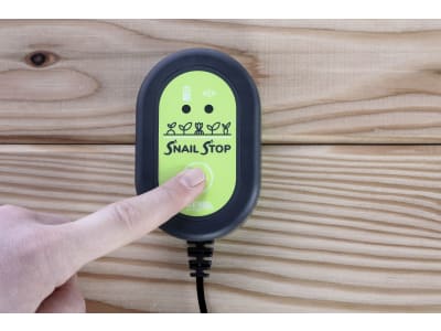 KERBL Stromgerät für Schneckenzaun "SnailStop", 291125 KERBL Stromgerät für Schneckenzaun "SnailStop", 291125