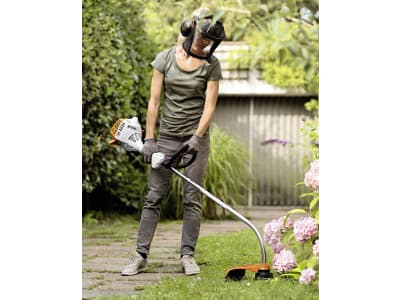 STIHL Benzin-Motorsense "FS 38" 0,65 kW (0,9 PS), 4140 012 2353 STIHL Benzin-Motorsense "FS 38" 0,65 kW (0,9 PS), 4140 012 2353