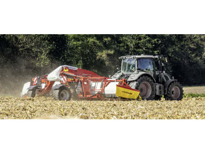 Pöttinger Bandschwader "Mergento VT 9220" 7,60 – 9,20 m Schwadablage mittig; seitlich, gezogen, Heck Pöttinger Bandschwader "Mergento VT 9220" 7,60 – 9,20 m Schwadablage mittig; seitlich, gezogen, Heck