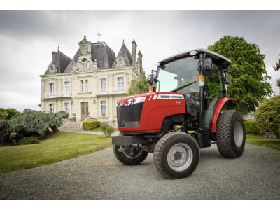 Massey Ferguson Traktor "MF 1750 M" 36 kW (49 PS) bei 2.500 min⁻¹