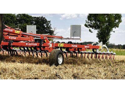 GÜTTLER® Großfederzinkenegge "Super Maxx® Bio" Dreipunktanbau GÜTTLER® Großfederzinkenegge "Super Maxx® Bio" Dreipunktanbau