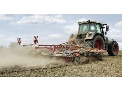 GÜTTLER® Großfederzinkenegge "Super Maxx® Culti" Dreipunktanbau GÜTTLER® Großfederzinkenegge "Super Maxx® Culti" Dreipunktanbau