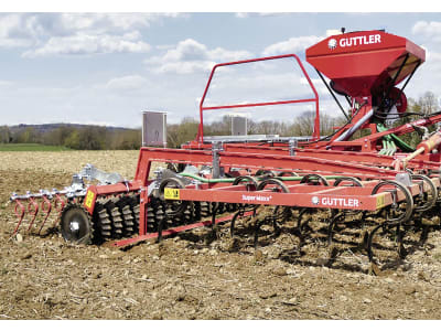 GÜTTLER® Großfederzinkenegge "Super Maxx® Culti" Dreipunktanbau GÜTTLER® Großfederzinkenegge "Super Maxx® Culti" Dreipunktanbau