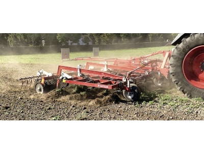 GÜTTLER® Großfederzinkenegge "Super Maxx® Culti" Dreipunktanbau GÜTTLER® Großfederzinkenegge "Super Maxx® Culti" Dreipunktanbau