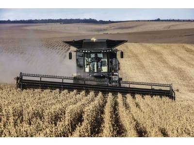 Fendt Mähdrescher "IDEAL 8T" 401 kW (538 PS)