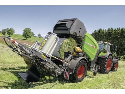 Fendt Rundballenpresse "Rotana 130 F Combi" feste Presskammer