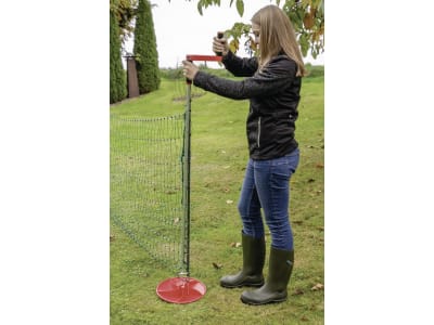 KERBL Netzaufroller Twist Butler für alle Netze bis 50 m Länge und 125 cm Höhe inkl. Bodennägel, 27940