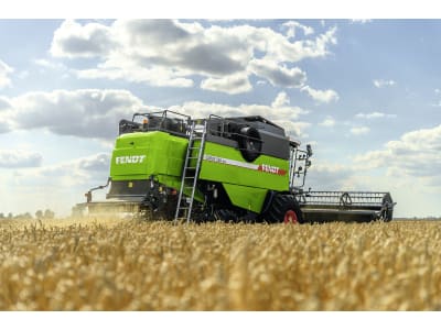 Fendt Mähdrescher "Corus 500"