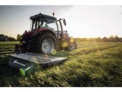 Massey Ferguson Scheibenmähwerk "MF DM" Dreipunktanbau Heck Seitenaufhängung Massey Ferguson Scheibenmähwerk "MF DM" Dreipunktanbau Heck Seitenaufhängung