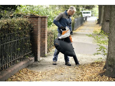 STIHL Akku-Laubsauger "SHA 56" Luftdurchsatz 490 – 558 m³/h, ohne Akku und Ladegerät, SA02 011 7100