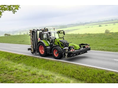 Fendt Traktor "614 Vario" 121 kW (164 PS) bei 1.450 min⁻¹