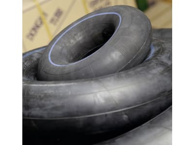 Kleber Schlauch für AS-Treibradreifen Kleber Schlauch für AS-Treibradreifen