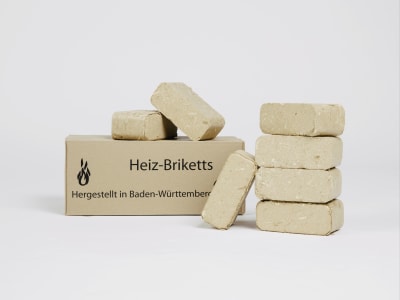 Hartholzbriketts klein und eckig (960 kg Palette) Hartholzbriketts klein und eckig (960 kg Palette)