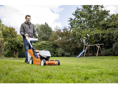 STIHL Akku-Rasenmäher "RMA 448 PV" Modelljahr 2023