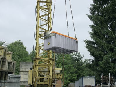 Cemo Werkzeugkiste "CEMbox" 250 l 124 x 57 x 60 cm, mit Kranösen und Krangestell, PE (Polyethylen), grau; orange, 10333