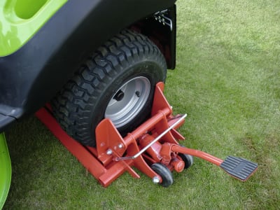 Ratioparts® Hebevorrichtung "ClipLift 300" für Rasentraktoren bis 300 kg Ratioparts® Hebevorrichtung "ClipLift 300" für Rasentraktoren bis 300 kg