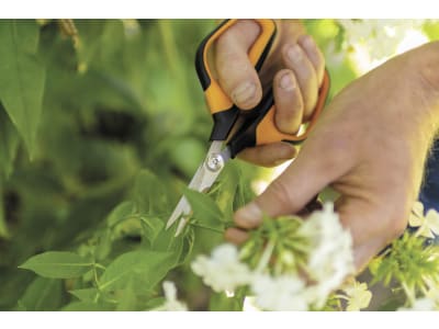 Fiskars Solid™ Universalgartenschere SP150 Fiskars Solid™ Universalgartenschere SP150