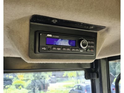 Fendt Radio "FT 412 DAB BT" mit kurzer Einbautiefe, Mikrofon und DAB+, X991450186000 Fendt Radio "FT 412 DAB BT" mit kurzer Einbautiefe, Mikrofon und DAB+, X991450186000