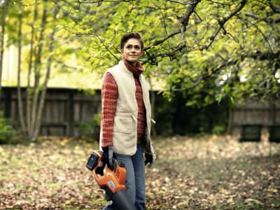 Husqvarna® Akku-Laubbläser "230iB" Husqvarna® Akku-Laubbläser "230iB"
