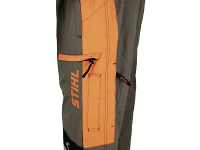 STIHL Schnittschutz-Latzhose "Function Ergo" olivgrün; warnorange; schwarz Schnittschutzklasse 1 (20 m/s)