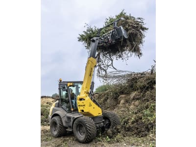 MECALAC Schwenklader "AS900TELE" Z-Kinematik, Teleskoparm, Hubkraft 3.700 daN, 55,4 kW (75 PS) bei 2.300 min⁻¹, 0 – 20 km/h