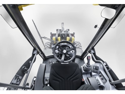 MECALAC Schwenklader "AS850" Hubkraft 4.000 daN, 55,4 kW (75 PS) bei 2.300 min⁻¹, 0 – 20 km/h, Z-Kinematik