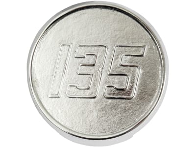 Typenschild "MF 135" für Traktor Massey Ferguson 135, Chrom-Vanadium Typenschild "MF 135" für Traktor Massey Ferguson 135, Chrom-Vanadium