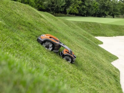 Husqvarna® Mähroboter "535 AWD" für Rasenflächen bis 3.500 m², 9706517-12