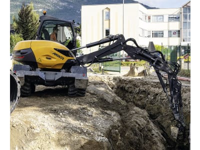 MECALAC Mobilbagger "11MWR" Hubkraft 4.000 kg, Leistung 55,4 kW (75 PS) bei 2.200 min⁻¹, 0 – 20 km/h