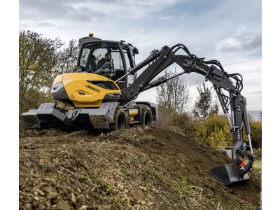 MECALAC Mobilbagger "9MWR" Hubkraft 3.000 kg, Leistung 55,4 kW (75 PS) bei 2.300 min⁻¹, 0 – 20 km/h