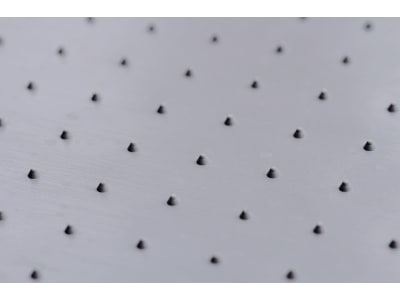 Fußmatte Gummi hellgrau, 3-teilig, Einfassung Stoff- Spiralband schwarz/silber, für Claas Traktor Elios mit Tunnel, ab Bj. 09 Fußmatte Gummi hellgrau, 3-teilig, Einfassung Stoff- Spiralband schwarz/silber, für Claas Traktor Elios mit Tunnel, ab Bj. 09