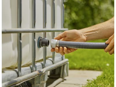 Gardena Push IN Einsteck-Tankverbinder zur einfachen Entleerung des Wasserfasses 09095-20 Gardena Push IN Einsteck-Tankverbinder zur einfachen Entleerung des Wasserfasses 09095-20