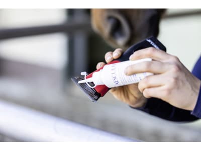 AESCULAP® Akku-Schermaschine "Favorita CLi", rot; schwarz, für Kleintiere, GT234-SR