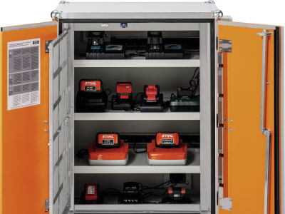 Cemo Akku-Ladeschrank "Basic 8/20" 400 V, 810 x 2.130 x 660 mm, mit Füßen, 12049 Cemo Akku-Ladeschrank "Basic 8/20" 400 V, 810 x 2.130 x 660 mm, mit Füßen, 12049