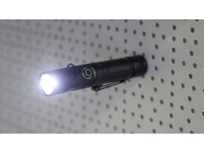 KERBL LED-Taschenlampe "FlexFire 1000" 1.000 lm, mit Clip und Magnet, 345626