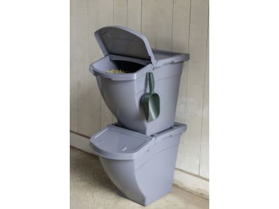 KERBL Futterbox 60 l, 390 x 490 x 578 mm, stapelbar, mit Deckel, für die Aufbewahrung von Tierfutter, Lebensmitteln o.ä., 3210253