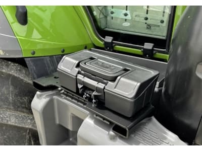 Fendt Basisplatte für die Montage von Zubehör am Traktor 600 Vario Gen1, X991635066000