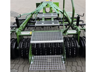 Düvelsdorf Auftritt mit Halter für Nachsäeinrichtung, 2618100