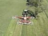 Pöttinger Schwader "Top C" 4 Kreisel, Schwad mittig, hydraulisch verstellbare Arbeitsbreite, Zugdeichsel