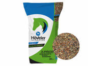 Höveler Kräutermüsli haferfreies und staubfreies Pferdefutter mit Kräutermischung 20 kg Sack Höveler Kräutermüsli haferfreies und staubfreies Pferdefutter mit Kräutermischung 20 kg Sack