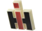 Typenschild "IH" Front für Traktor Case IH 