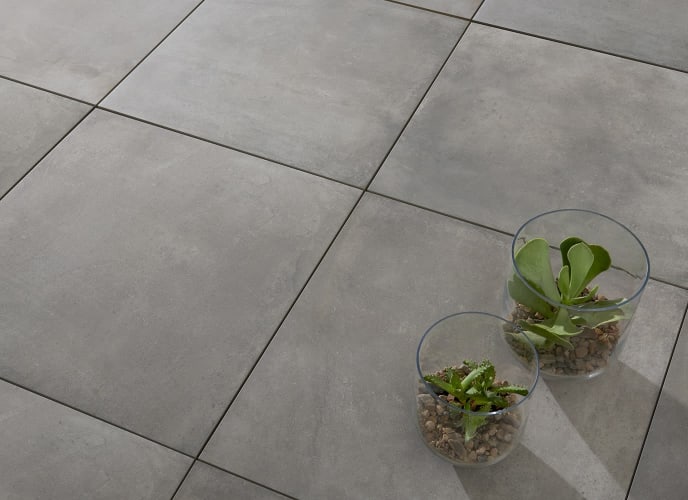 keramische-terrassenplatte-grau