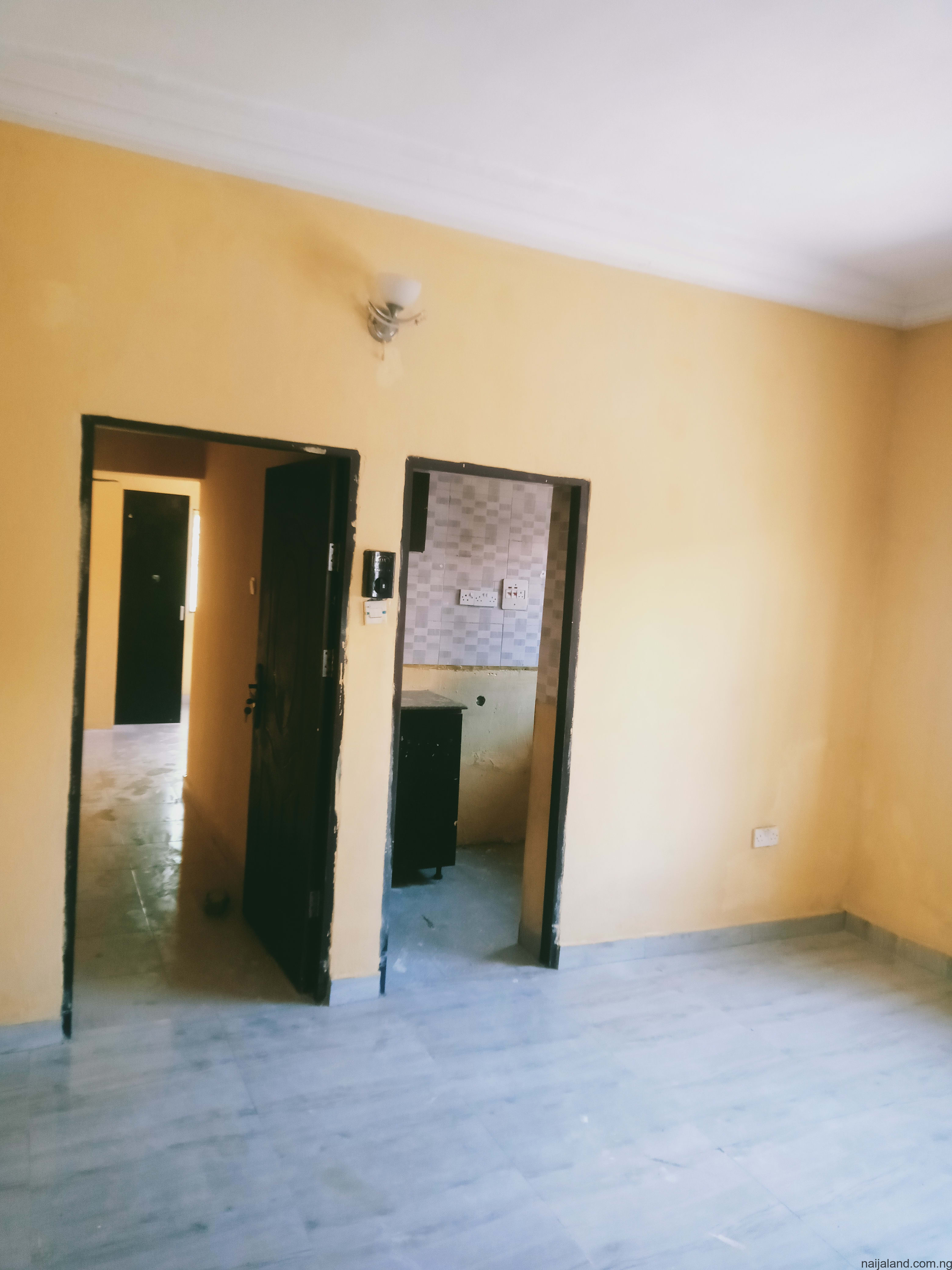 1 bedroom apartment (Mini flat) - View 2