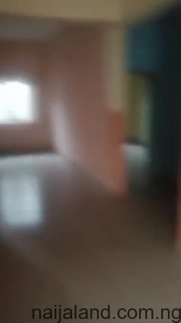 2 bedroom flat available.
