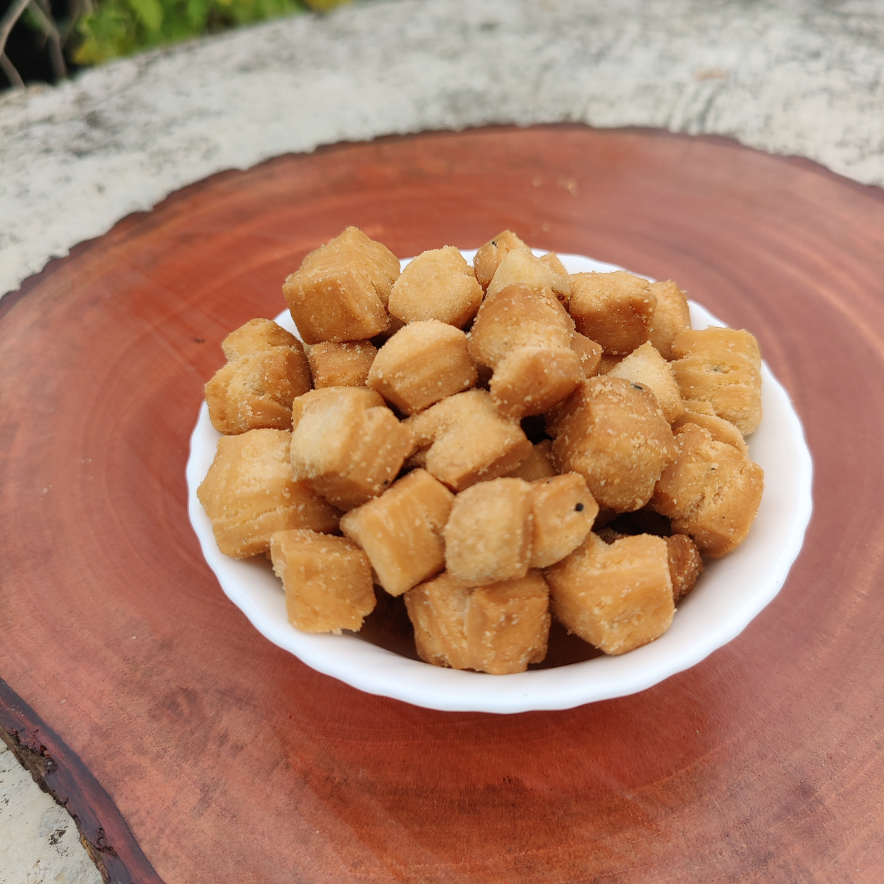 মোনাক্কা - মুচমুচে ও সুস্বাদু |