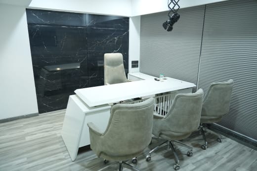 Luxury meeting cabin