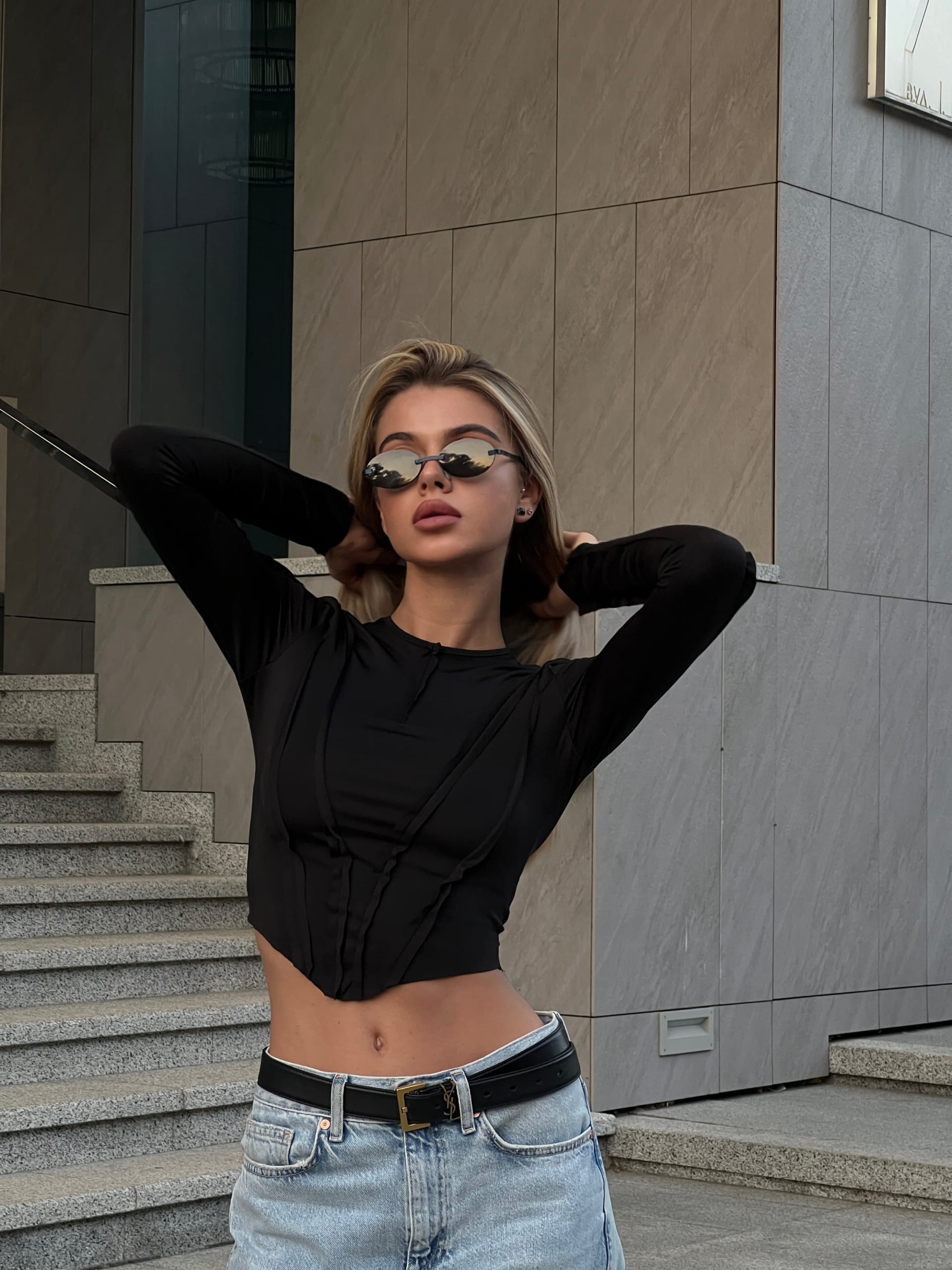 Cropped long-sleeve top with exposed seams – black — photo 3