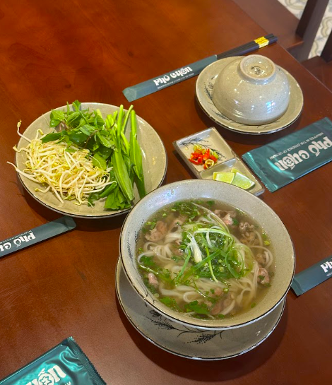 在美溪海滩漫步一圈后,一碗热腾腾的河粉听起来简单,却恰到好处。
